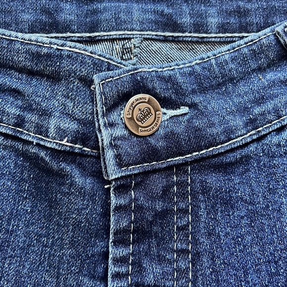 Dark wash jeans with embellished pockets - Picture 9 of 10